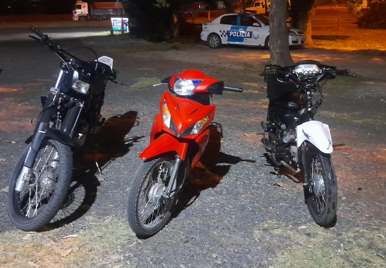 MOTOS